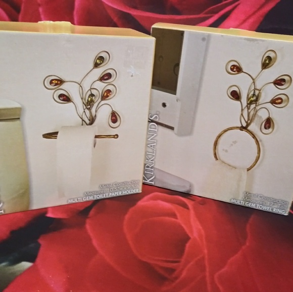 New Kirkland toilet paper and towel hangers - Picture 2 of 5